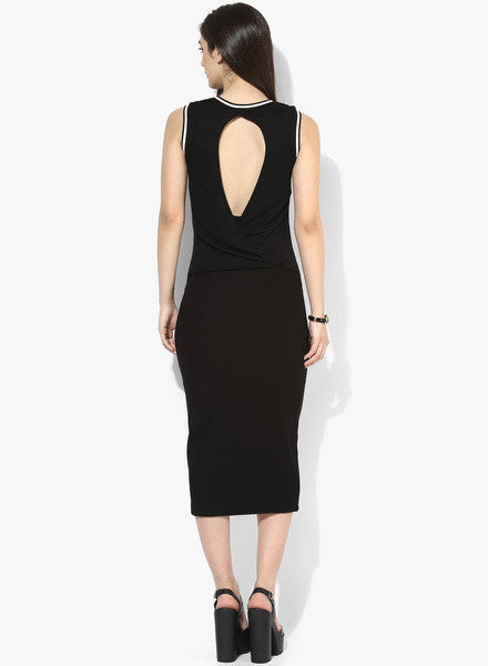 Only-Black-Colored-Solid-Shift-Dress